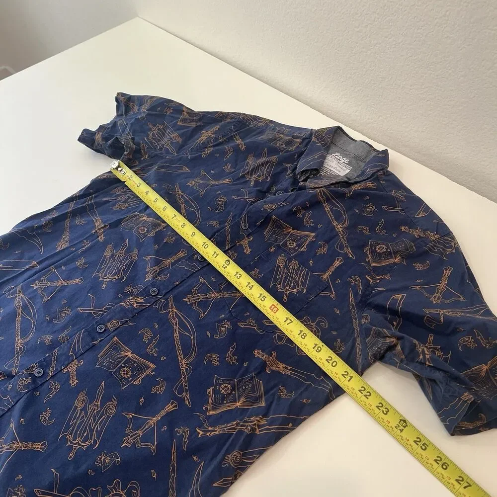 Critical Role Mighty Nein Weapons Button Up Short Sleeve Shirt Size Large Navy - Picture 6 of 7